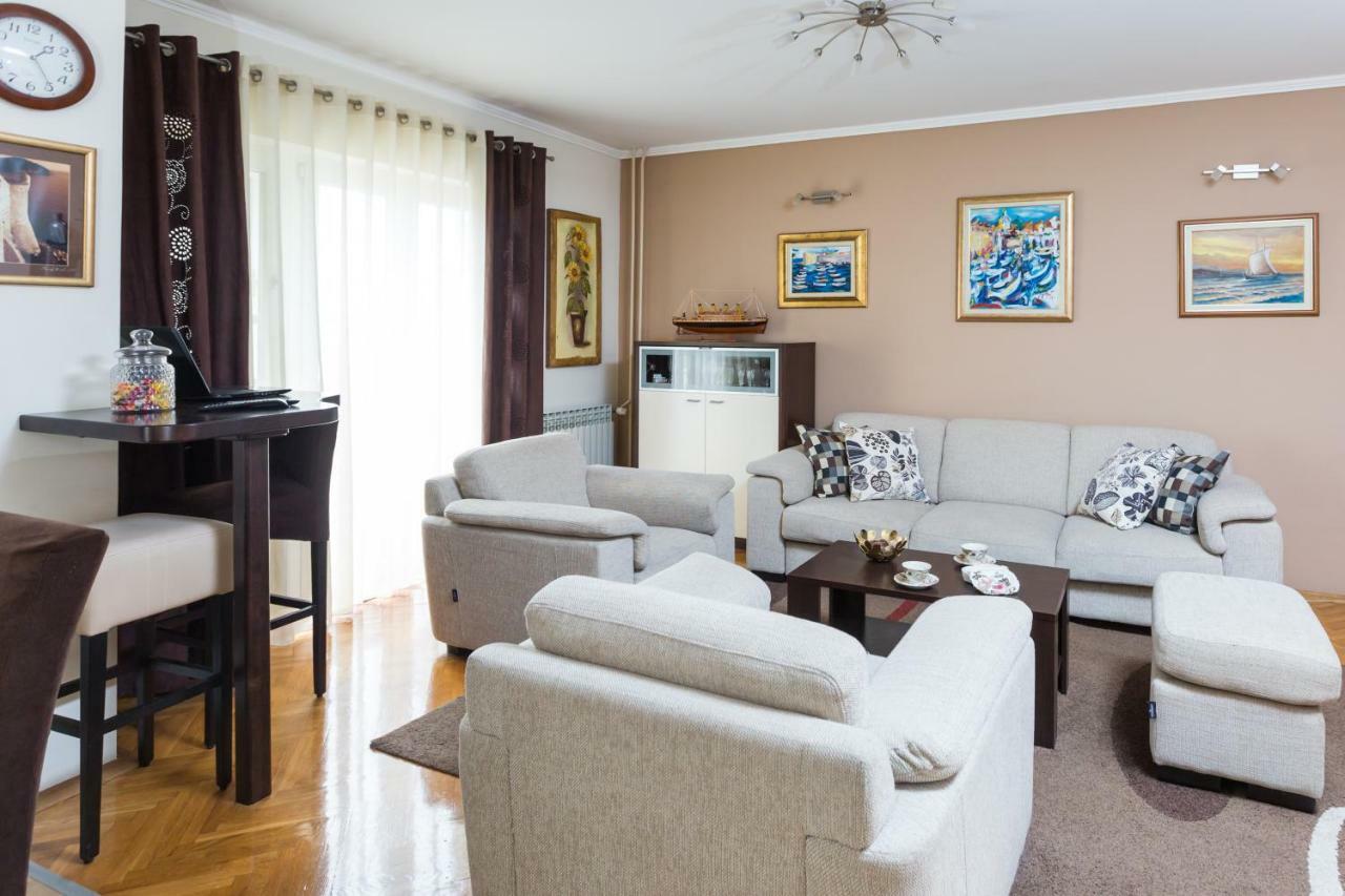 Spacious Apartment Near The Old Town Дубровник Екстериор снимка